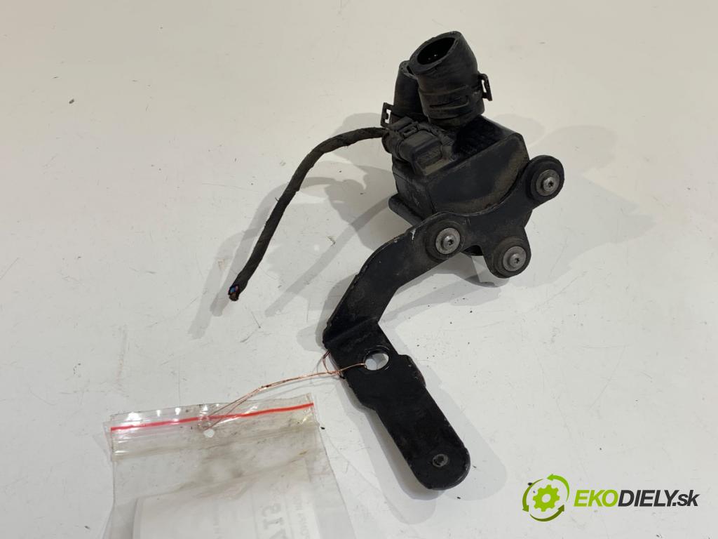 VW GOLF VI Kombi 2011 103 kW 2.0 TDI 1968 DALŠÍ: Pumpa vody 5N0965561 (Vodná pumpa)