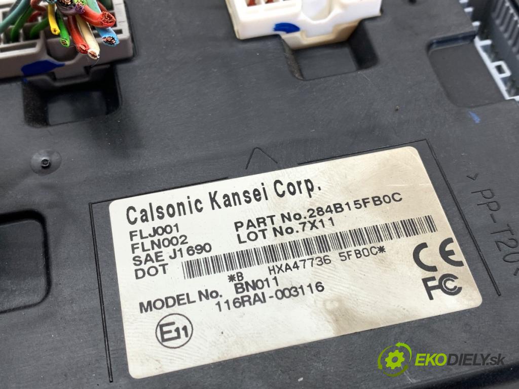 NISSAN MICRA K14 liftback 2017 66 kW 0.9 IG-T 898 Modul komfortu 284B15FB0C (Modul komfortu)