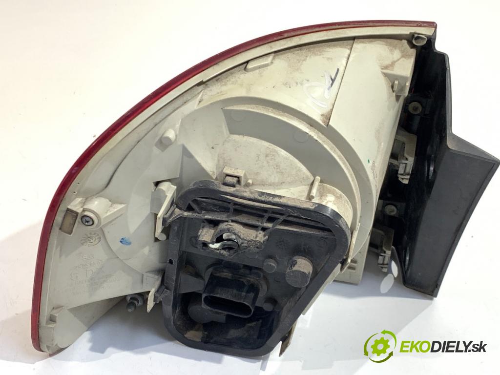 VW TOUAREG SUV 2004 230 kW 5.0 V10 TDI 4921 Svetlo pravy zad 7L6945096K