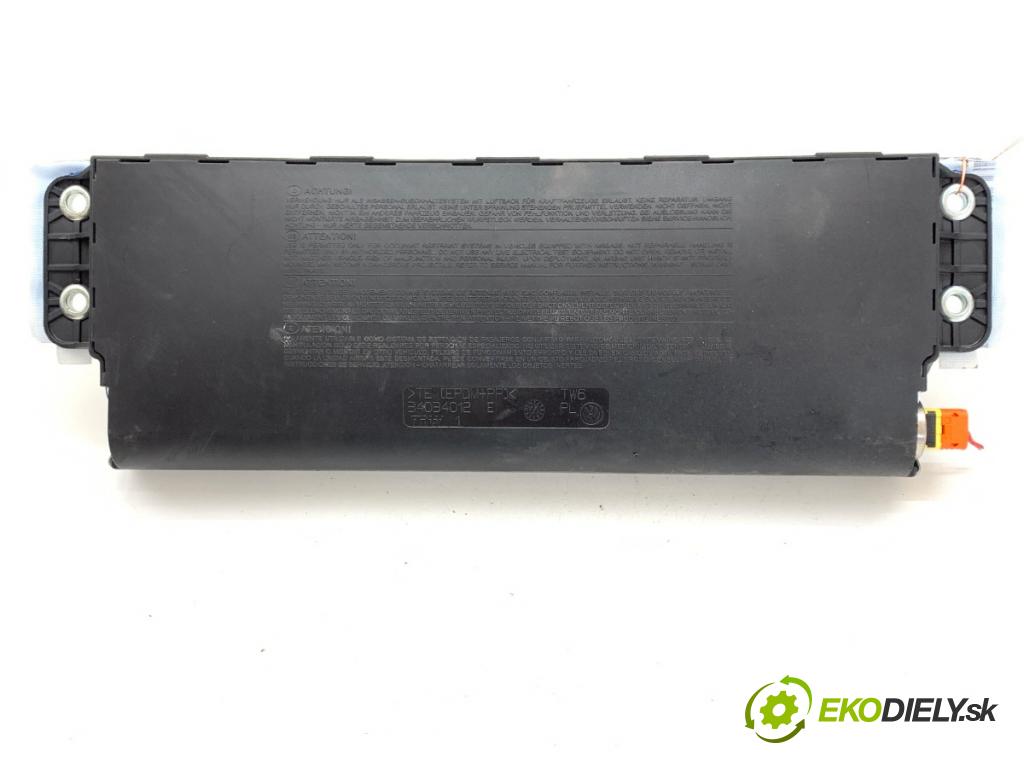 VW GOLF VI liftback 2009 90 kW 1.4 TSI 1390 AirBag koleno: 5K1880841A