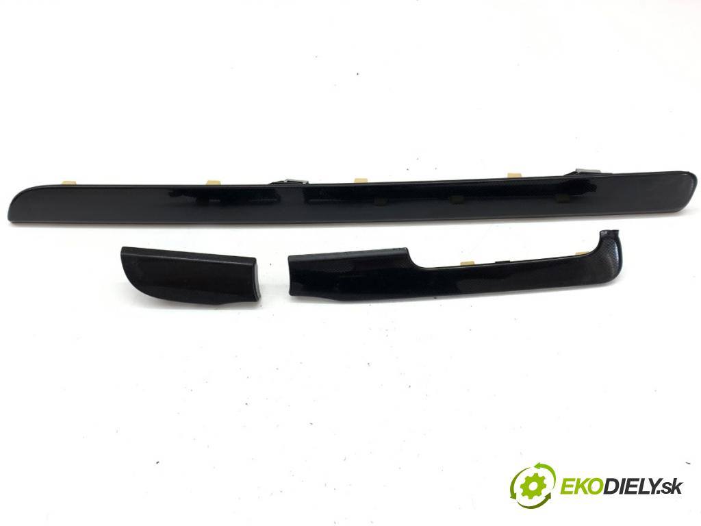 VW GOLF VI liftback 2009 90 kW 1.4 TSI 1390 lišty kryt 5K1858417B (Lišta)