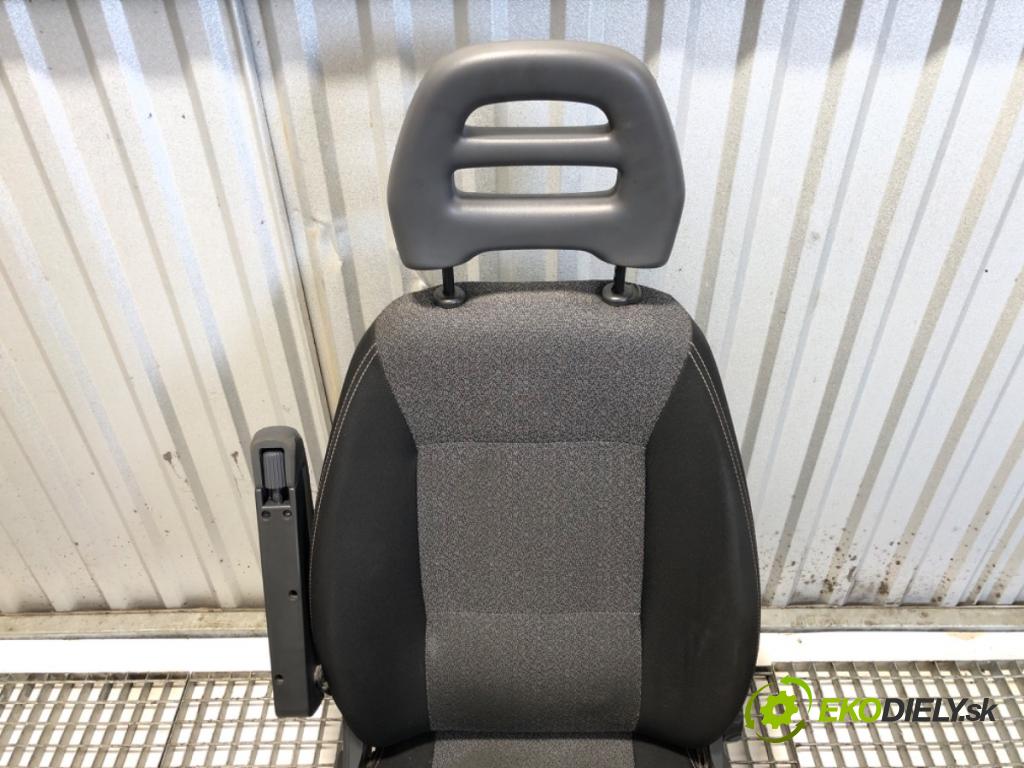 FIAT DUCATO III Autobus 2016 96 kW 130 Multijet 2,3 D 2287 sedadlo levý přední část