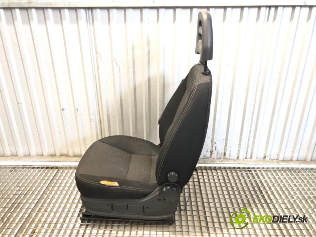 FIAT DUCATO III Autobus 2016 96 kW 130 Multijet 2,3 D 2287 sedadlo levý přední část