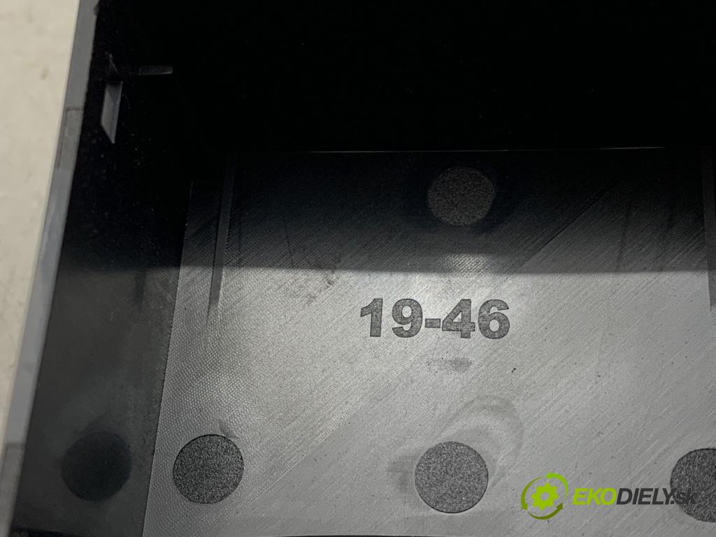FIAT DUCATO III Autobus 2016 96 kW 130 Multijet 2,3 D 2287 Prepínač okien  (Prepínacie páčky pod volantom)