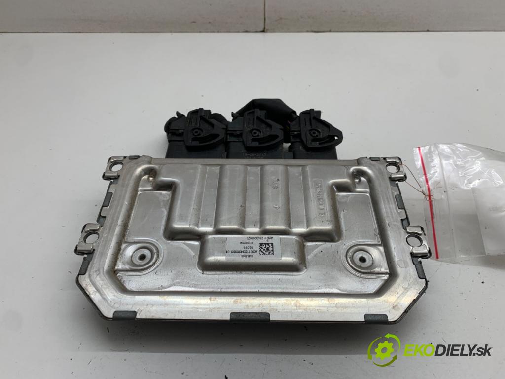 NISSAN MICRA K14 liftback 2017 66 kW 0.9 IG-T 898 riadiaca jednotka Motor 237105FN0D (Riadiaca jednotka)