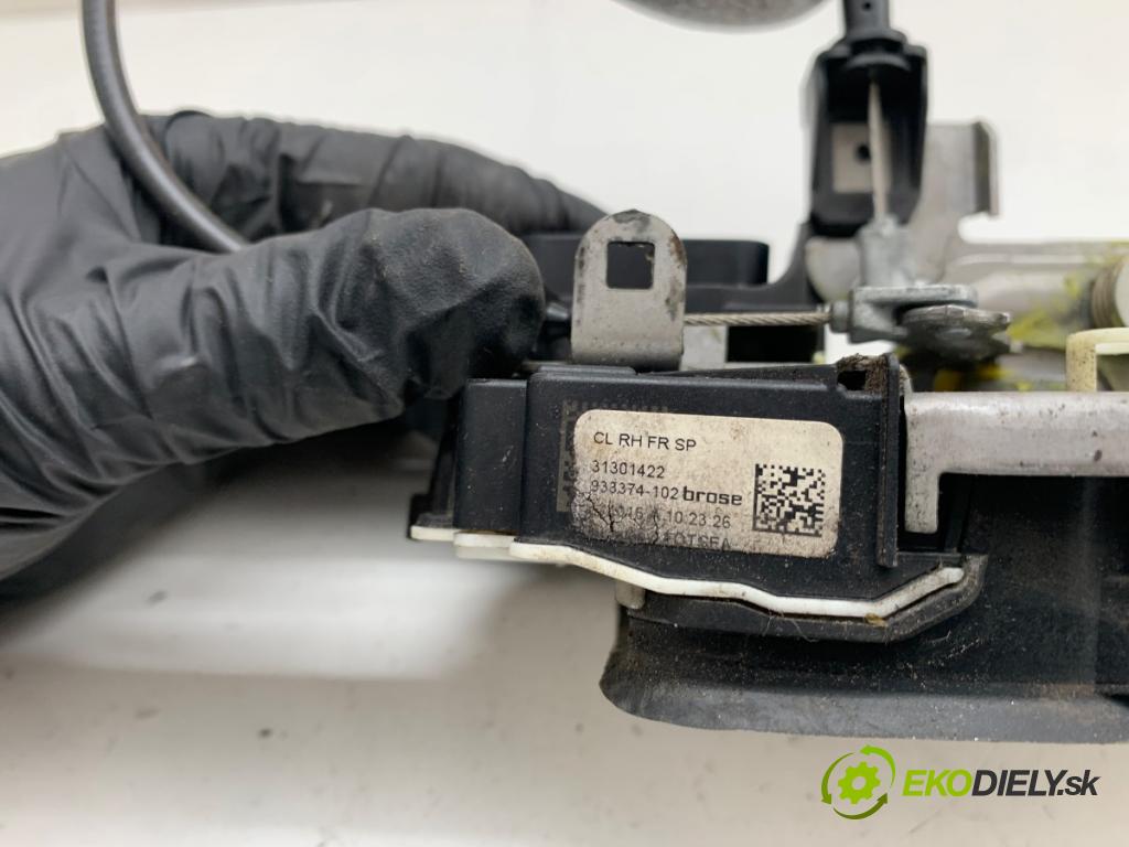 VOLVO V40 liftback 2012 84 kW D2 1560 zámok dveře pravý přední část 31301422