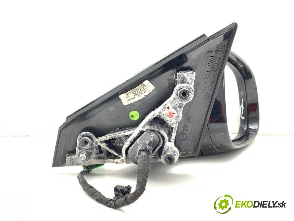 VOLVO V40 liftback 2012 84 kW D2 1560 zpětné zrcátko pravý 452