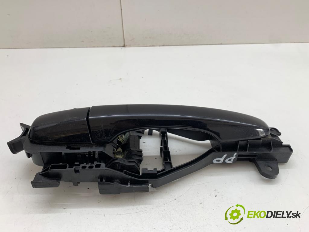 VOLVO V40 liftback 2012 84 kW D2 1560 Kľučka vonkajšia pravy predný