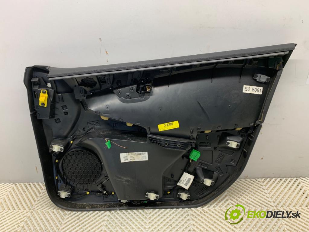 VOLVO V40 liftback 2012 84 kW D2 1560 ča dveře levý přední část 1319932