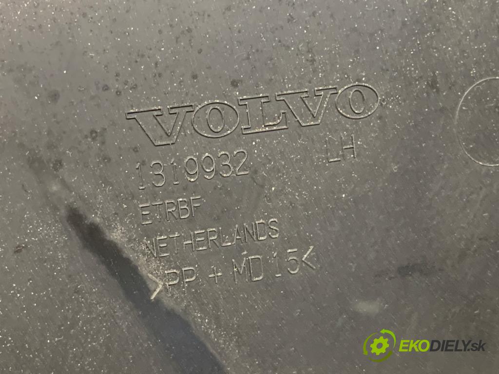 VOLVO V40 liftback 2012 84 kW D2 1560 ča dveře levý přední část 1319932