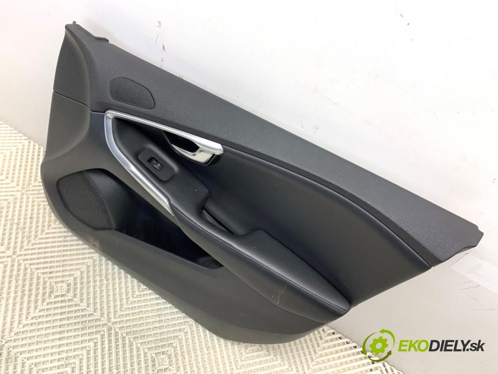 VOLVO V40 liftback 2012 84 kW D2 1560 ča dveře pravý přední část 1319933