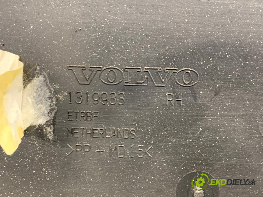 VOLVO V40 liftback 2012 84 kW D2 1560 ča dveře pravý přední část 1319933
