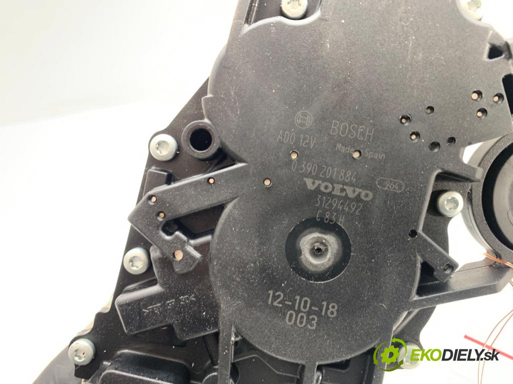 VOLVO V40 liftback 2012 84 kW D2 1560 motor stěračů zadní část 31294492