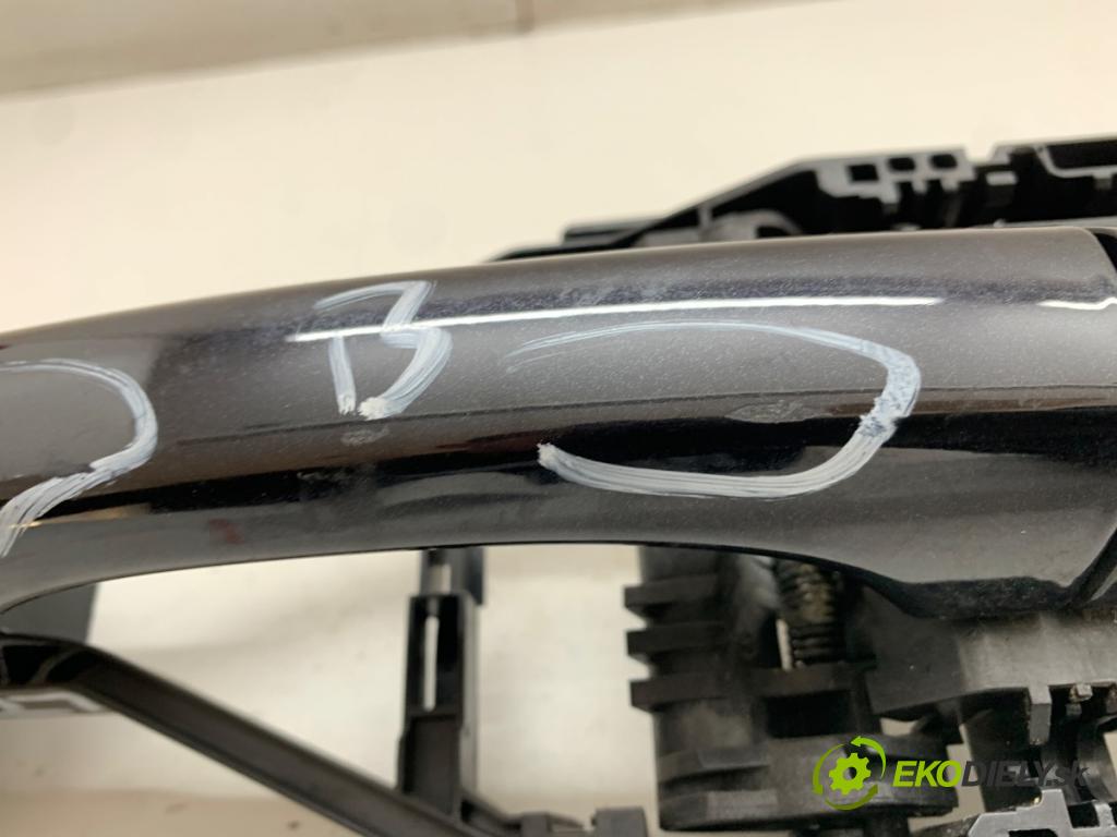 VOLVO V40 liftback 2012 84 kW D2 1560 Kľučka vonkajšia ľavy zad 31276166