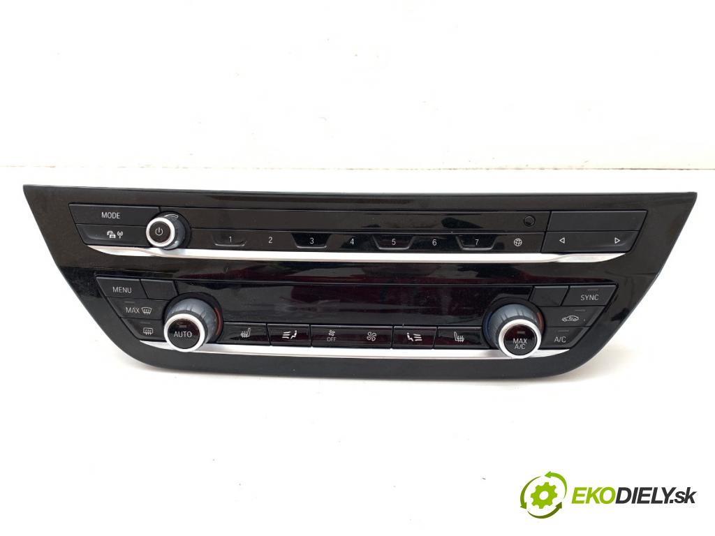 BMW G01 SUV 2020 135 kW xDrive 30 e Plug-in-Hybrid 1998 Panel ovládania kúrenia 7951983 (Prepínacie páčky pod volantom)