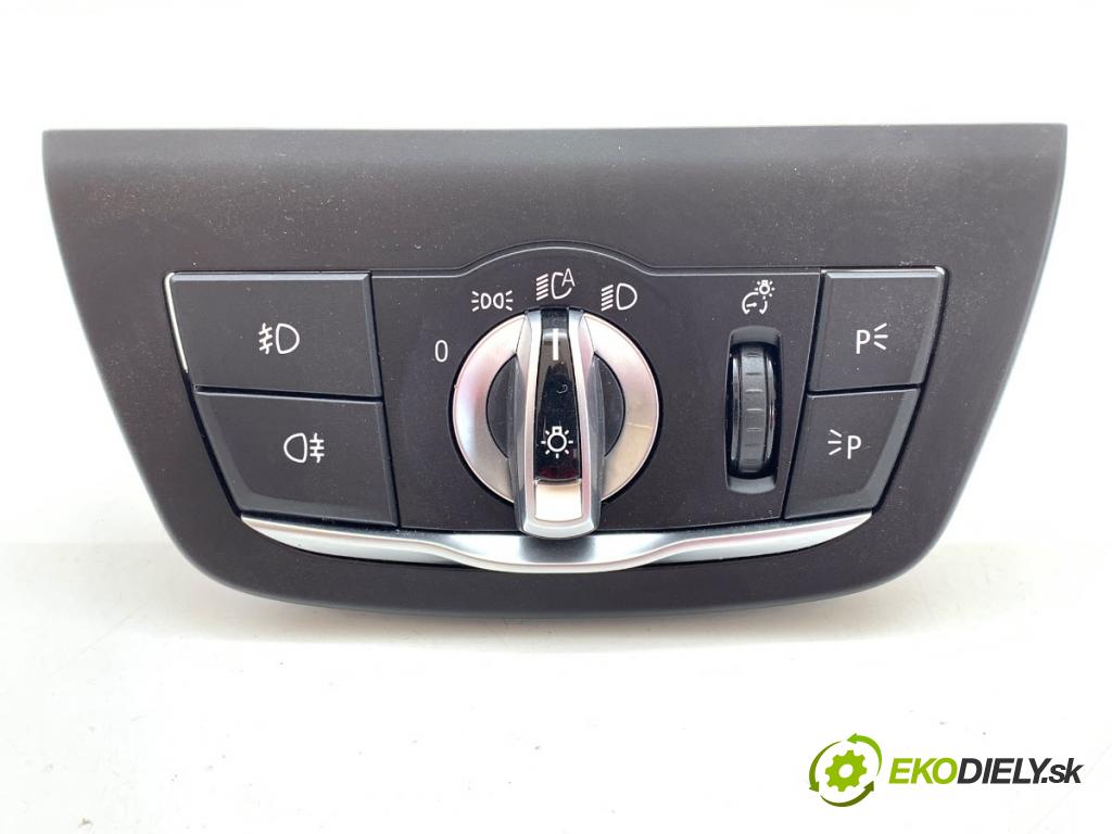 BMW G01 SUV 2020 135 kW xDrive 30 e Plug-in-Hybrid 1998 Spínač svetiel 9472966