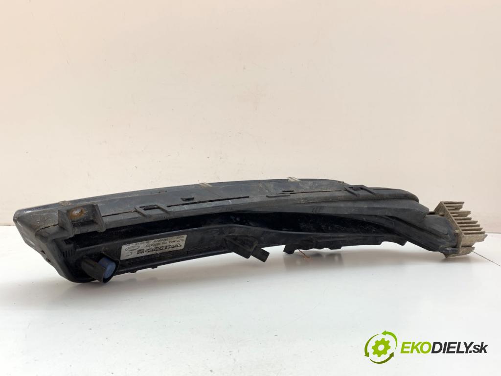 VOLVO V40 liftback 2012 84 kW D2 1560 Svetlo DRL: ľavy predný 31290578