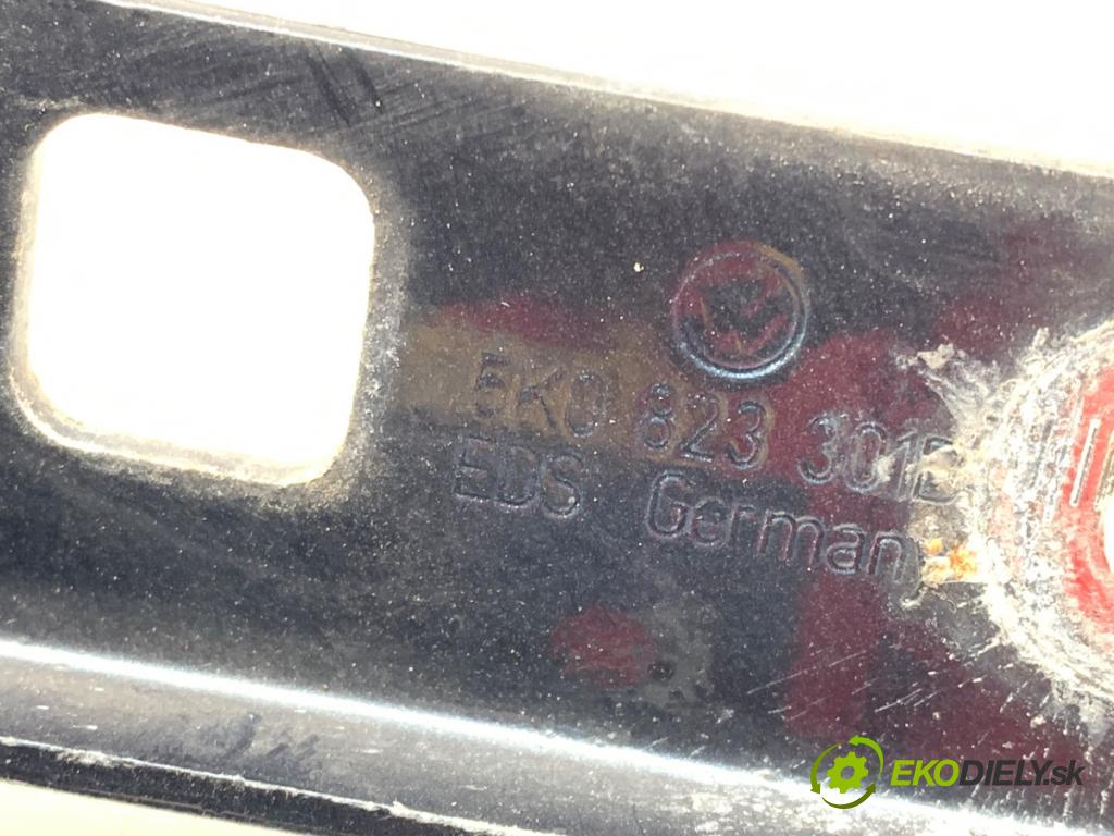 VW GOLF VI liftback 2009 90 kW 1.4 TSI 1390 závesky kapoty predný 5K0823301D