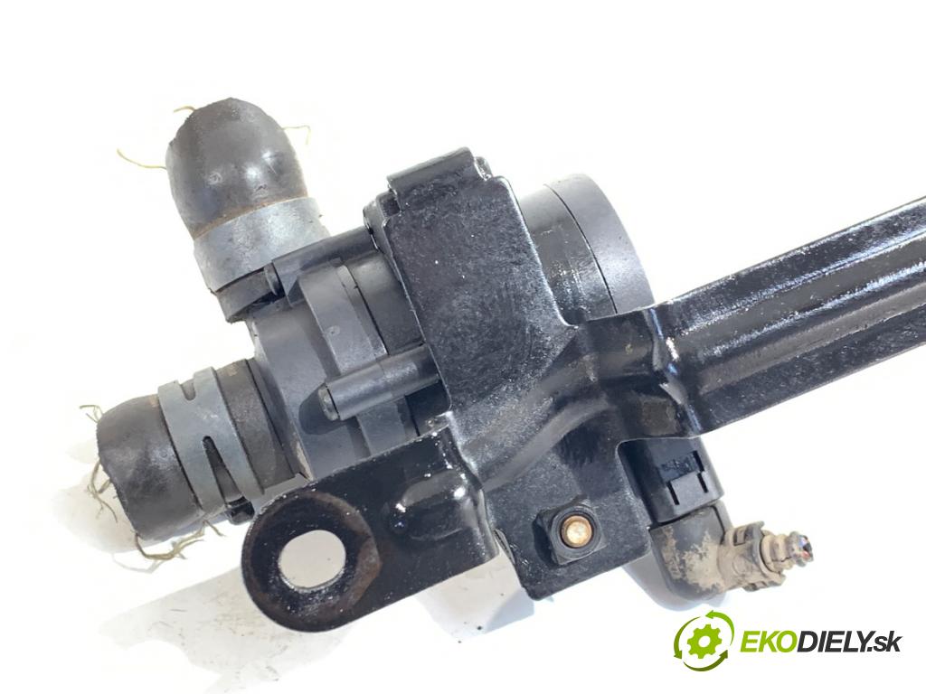 VW GOLF VI liftback 2009 90 kW 1.4 TSI 1390 DALŠÍ: pumpa vody 1K0965561F (Vodní pumpa)