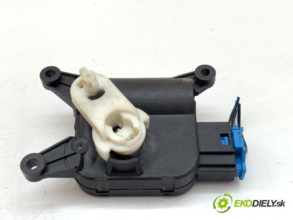 VW GOLF VI liftback 2009 90 kW 1.4 TSI 1390 Motor kúrenia 3C0907511