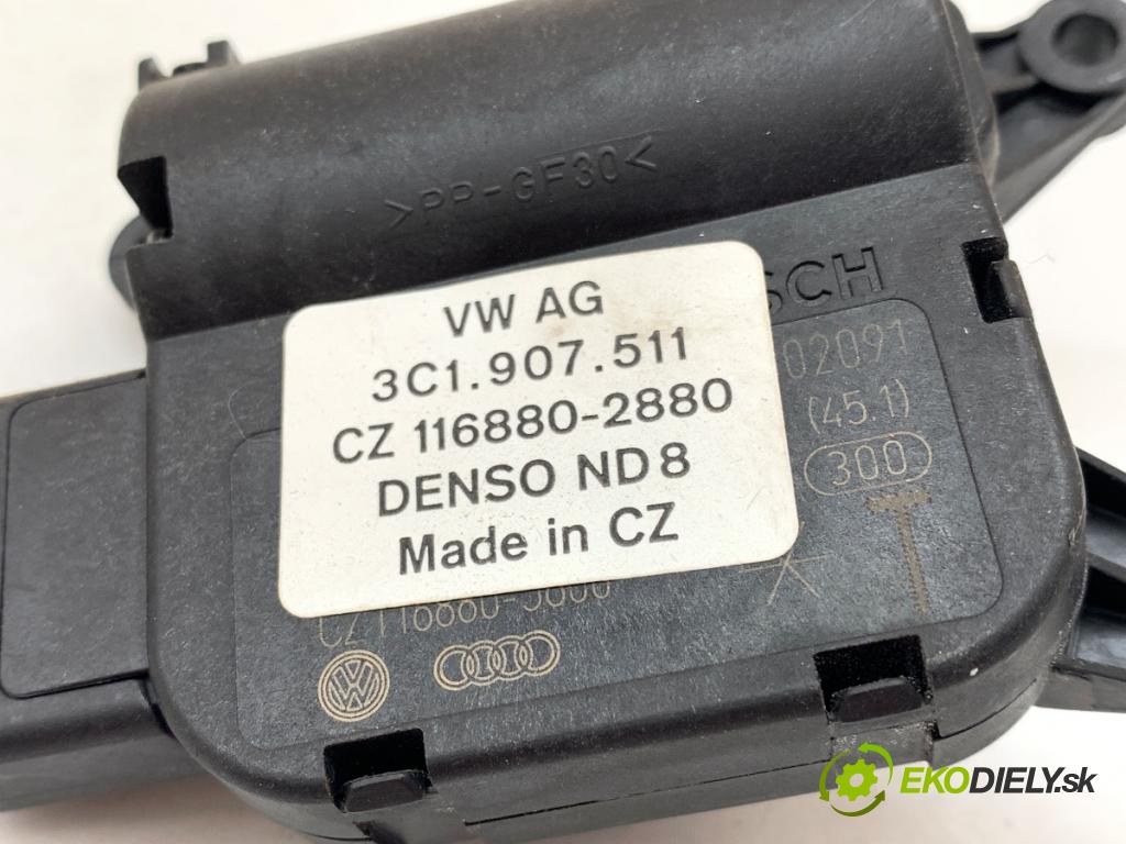 VW GOLF VI liftback 2009 90 kW 1.4 TSI 1390 Motor kúrenia 3C0907511