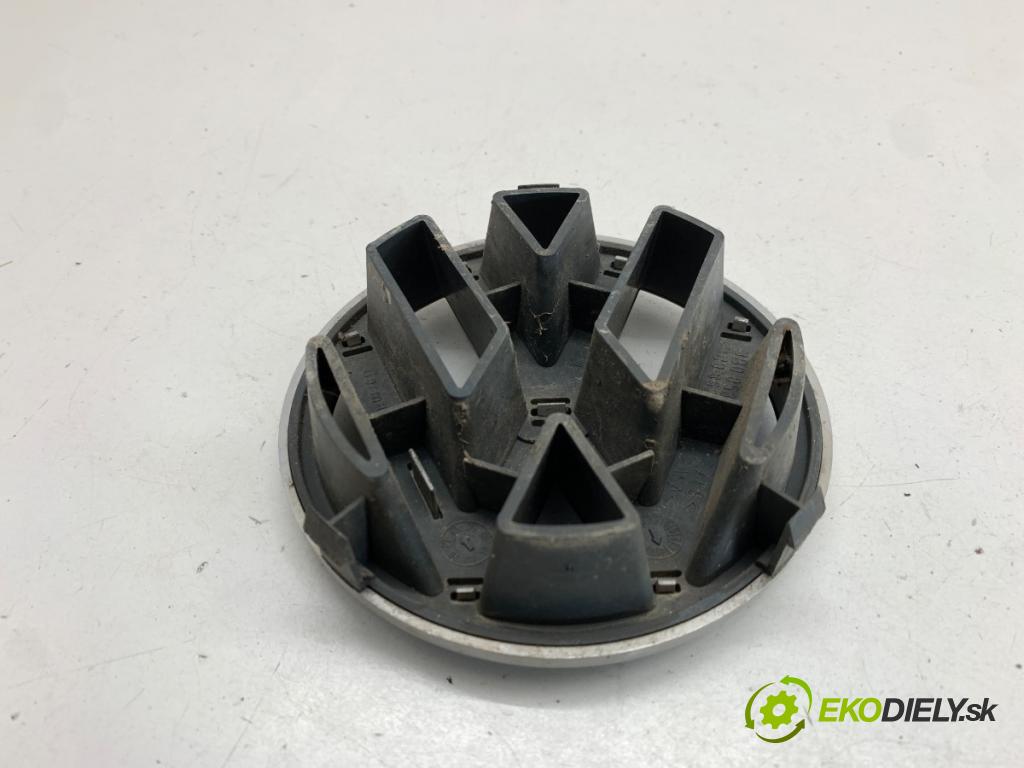 VW PASSAT B5 Kombi 1998 81 kW 1.9 TDI 1896 Znak predný 3B0853601