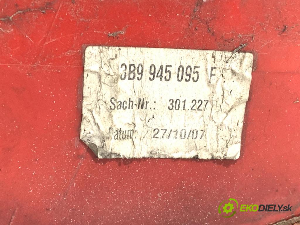 VW PASSAT B5 Kombi 1998 81 kW 1.9 TDI 1896 světlo levý zadní část 3B9945095F