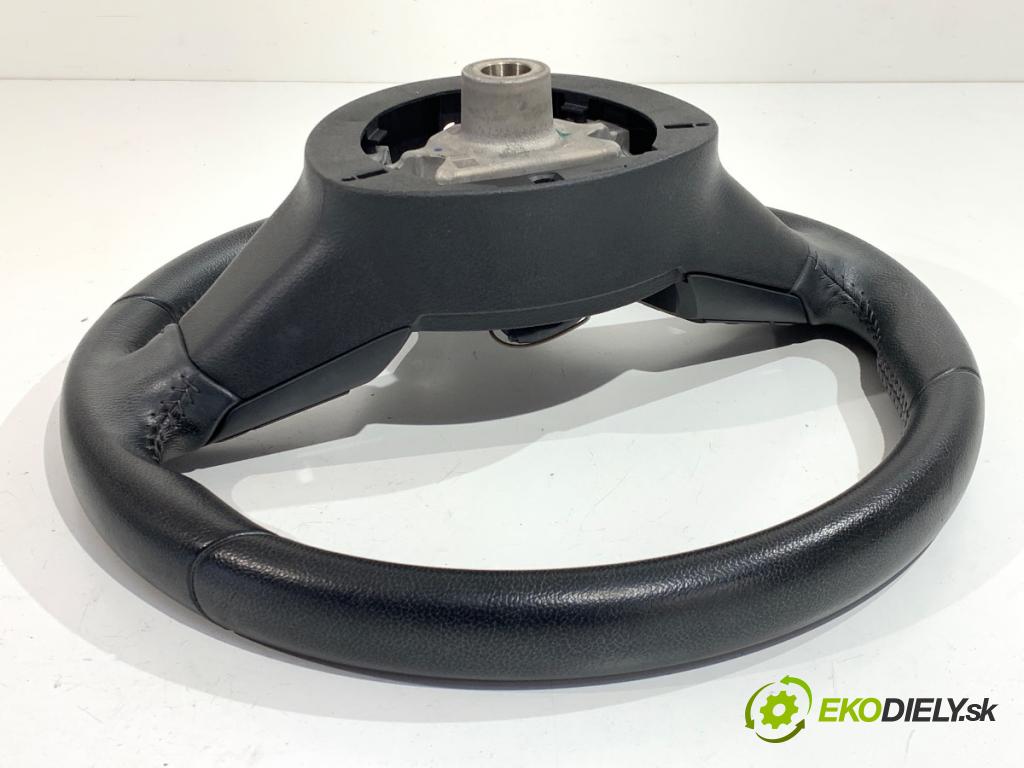 NISSAN MICRA K14 liftback 2017 66 kW 0.9 IG-T 898 volant 484305FA1A (Volant)