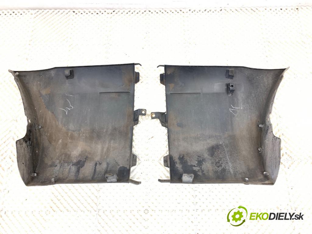 TOYOTA LAND CRUISER J12 samochód terenowy zamknięty 2005 120 kW 3.0 D-4D (KDJ120, KDJ125) 2982 nárazník zadní část  (Klika dveří ostatní)