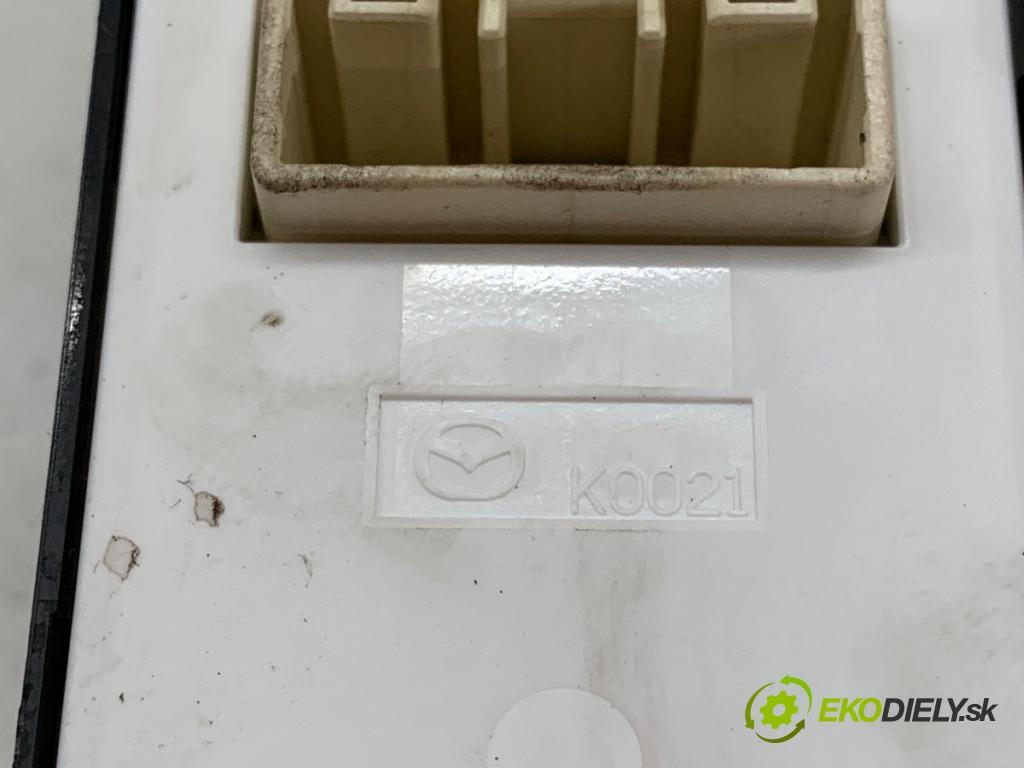 MAZDA 6 GJ Kombi 2016 141 kW 2.5 2488 Prepínač okien (Prepínacie páčky pod volantom)