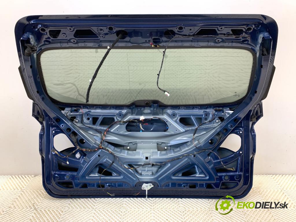 BMW G01 SUV 2020 135 kW xDrive 30 e Plug-in-Hybrid 1998 kapota zadní část C1M