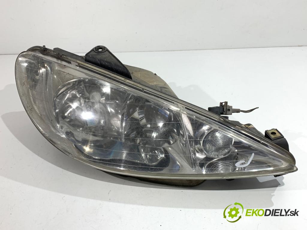 PEUGEOT 206 liftback 2003 50 kW 1.4 HDi eco 70 1398 světlomet pravý přední část 