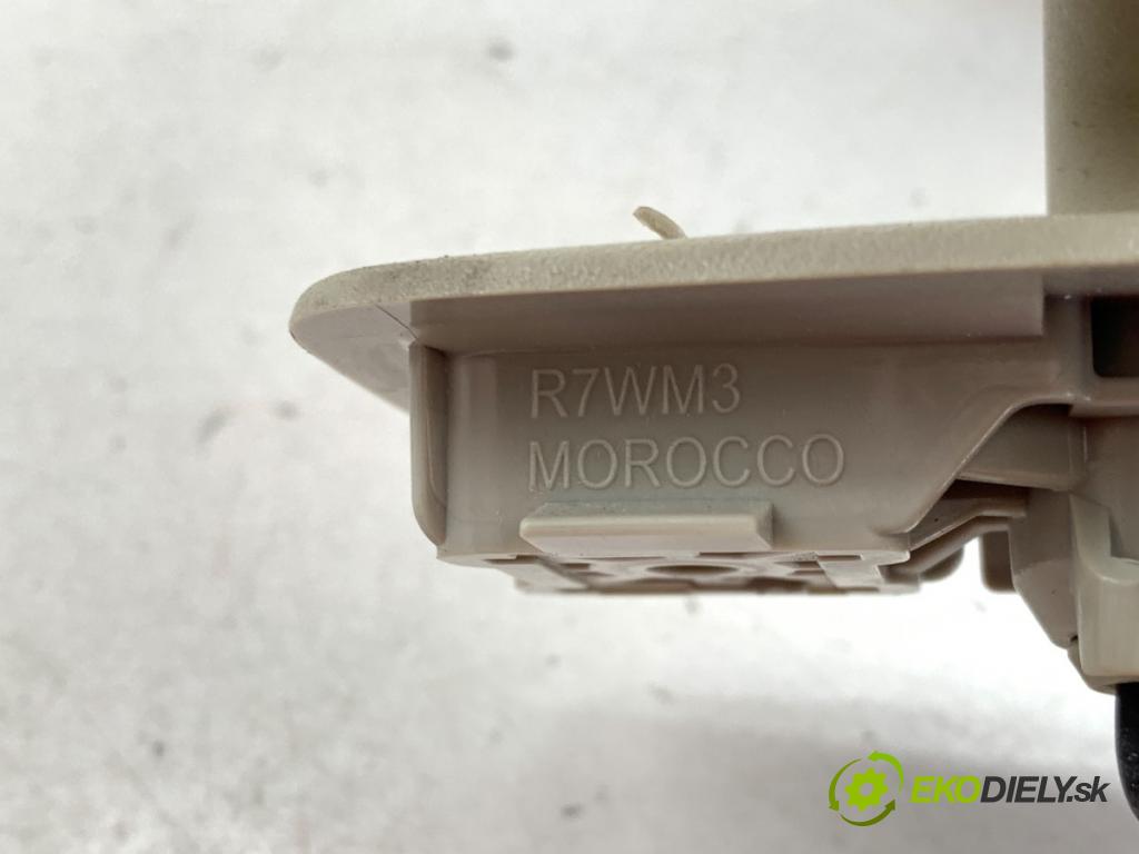 VOLVO V40 liftback 2012 84 kW D2 1560 Clona slnečná ľavy