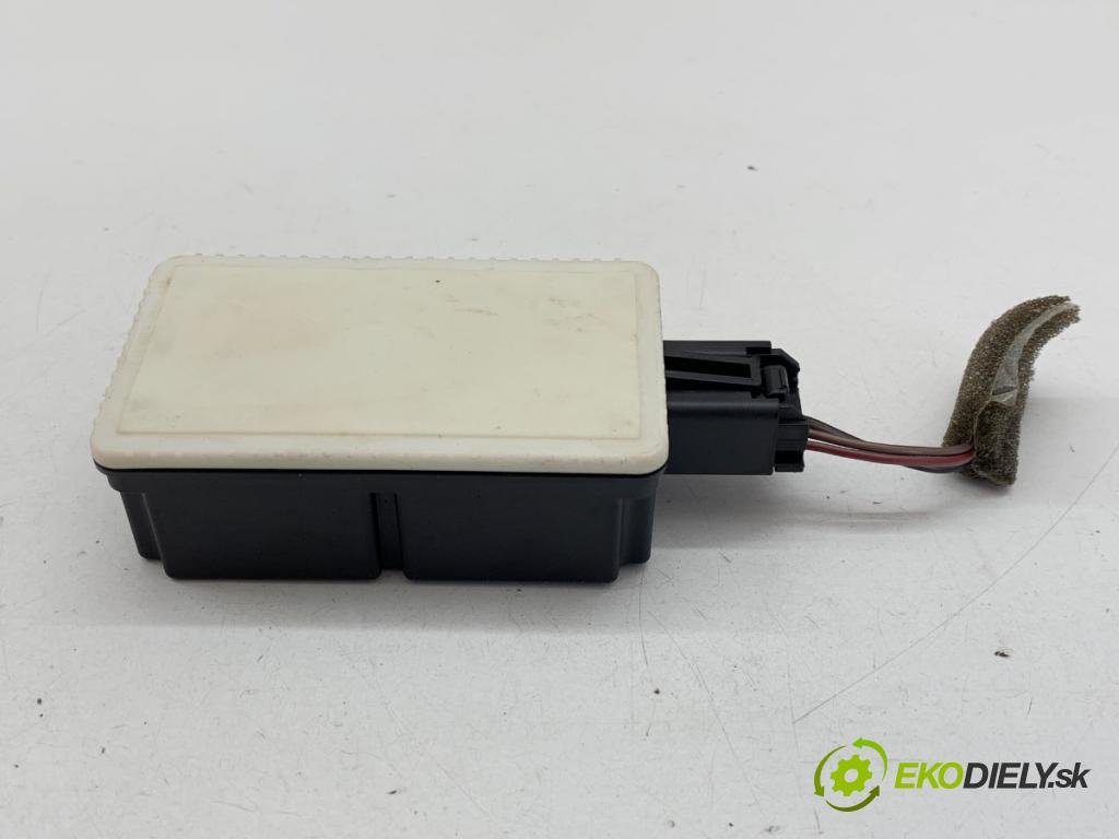VOLVO V40 liftback 2012 84 kW D2 1560 Snímač ESP 31268995