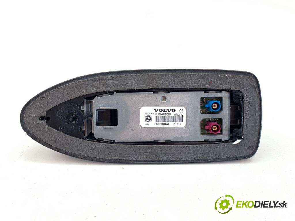VOLVO V40 liftback 2012 84 kW D2 1560 ANTENA 31346638
