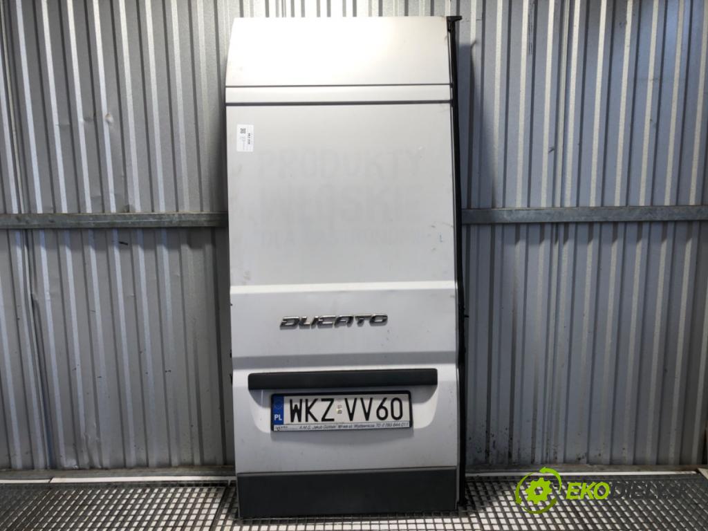 FIAT DUCATO III Autobus 2016 96 kW 130 Multijet 2,3 D 2287 dveře levý zadní část CHLADIČ: 