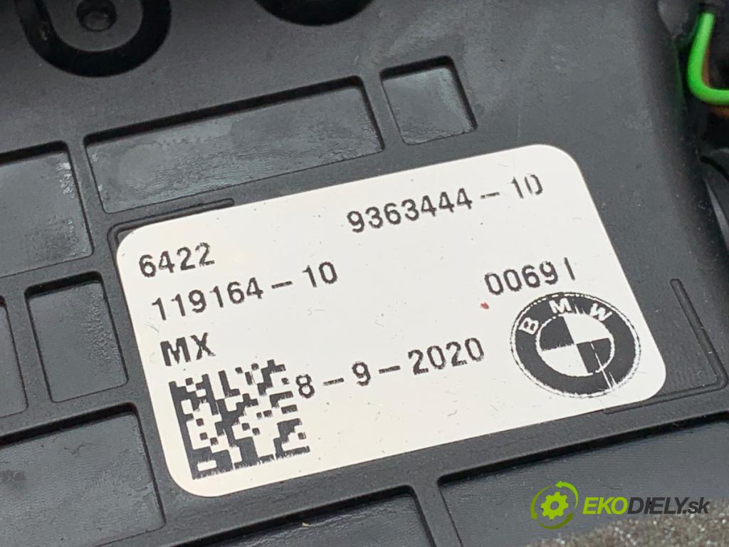BMW G01 SUV 2020 135 kW xDrive 30 e Plug-in-Hybrid 1998 mří topení levý přední část 9363444