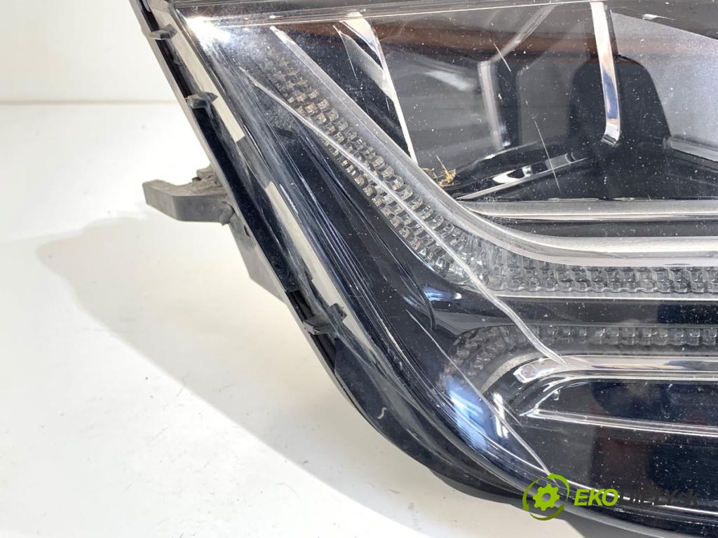 AUDI A7 4G liftback 2016 245 kW 3.0 TFSI quattro 2995 Svetlomet pravy predný 4G8941034J