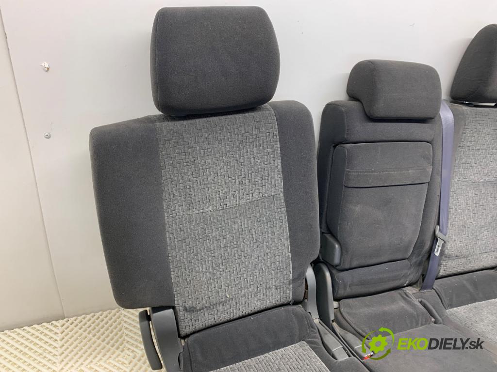 TOYOTA LAND CRUISER J12 samochód terenowy zamknięty 2005 120 kW 3.0 D-4D (KDJ120, KDJ125) 2982 sedadlo druhý VLÁDA: