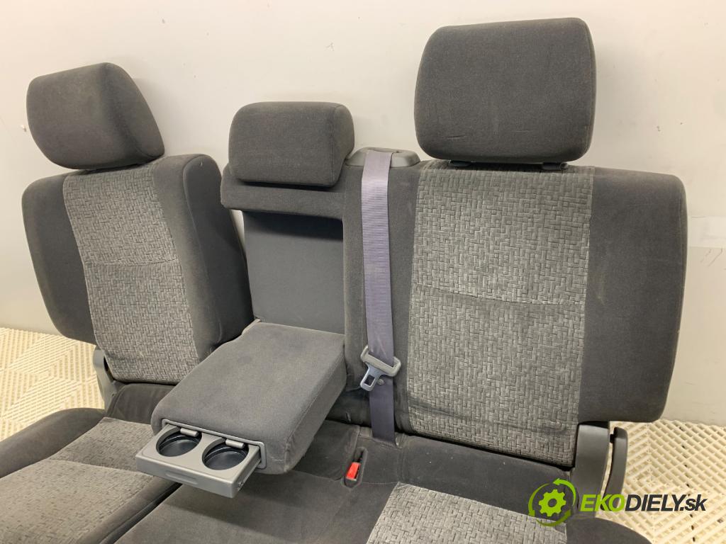 TOYOTA LAND CRUISER J12 samochód terenowy zamknięty 2005 120 kW 3.0 D-4D (KDJ120, KDJ125) 2982 sedadlo druhý VLÁDA: