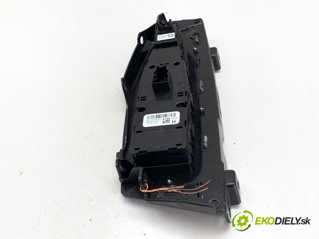 BMW G01 SUV 2020 135 kW xDrive 30 e Plug-in-Hybrid 1998 Prepínač okien 6832729 (Prepínacie páčky pod volantom)