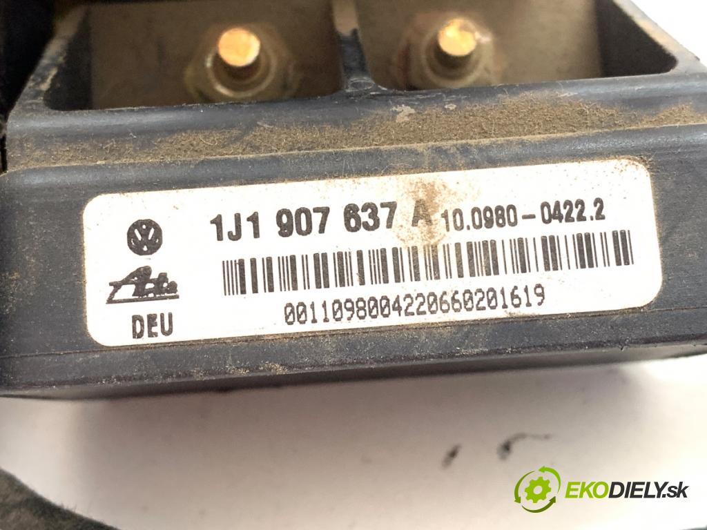 VW BORA I sedan 1999 77 kW 1.6 16V 1598 snímač ESP 1J0907657A