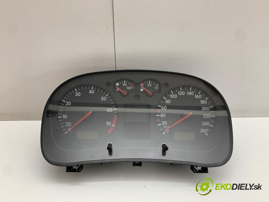 VW BORA I sedan 1999 77 kW 1.6 16V 1598 Prístrojovka 1J0920822A (Prístrojová doska)