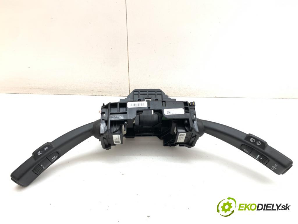 VOLVO V40 liftback 2012 84 kW D2 1560 Prepínač kombinovaný 31327904 (Prepínacie páčky pod volantom)