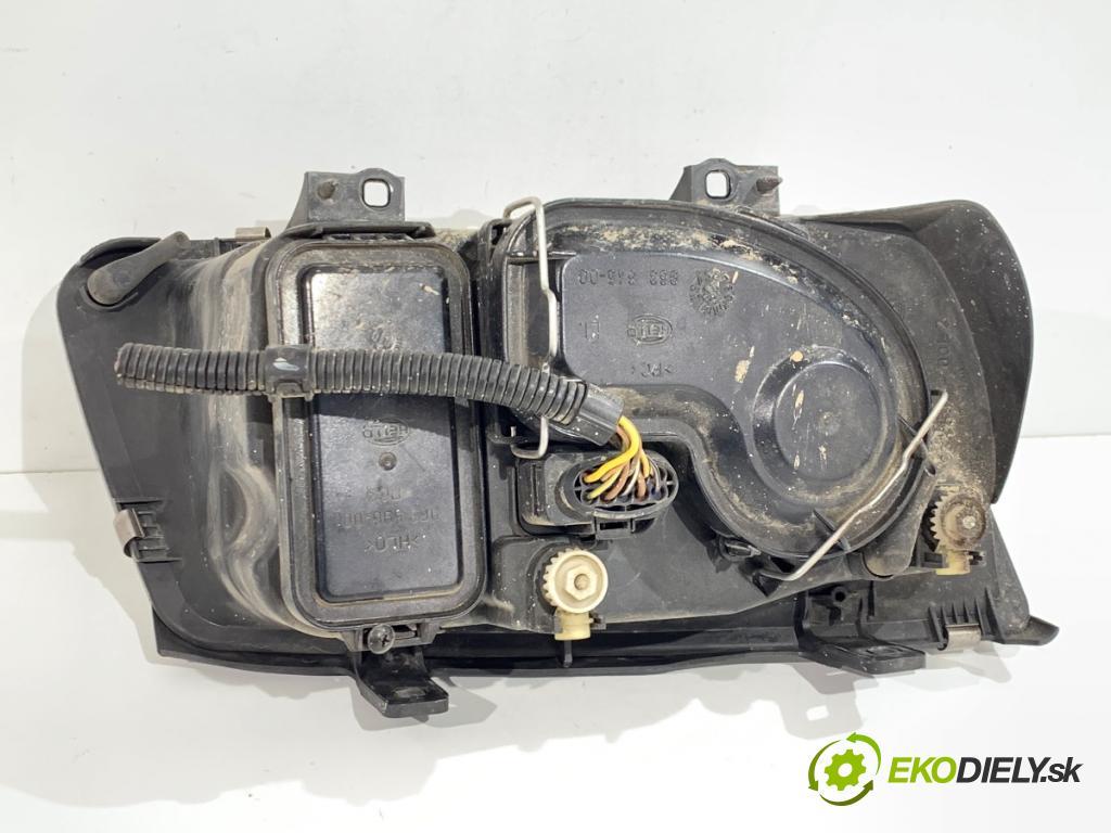 VW BORA I sedan 1999 77 kW 1.6 16V 1598 světlomet levý přední část