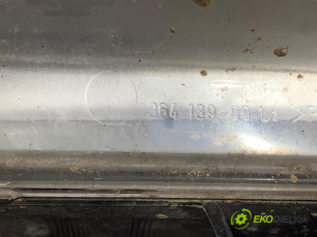 VW BORA I sedan 1999 77 kW 1.6 16V 1598 světlomet levý přední část