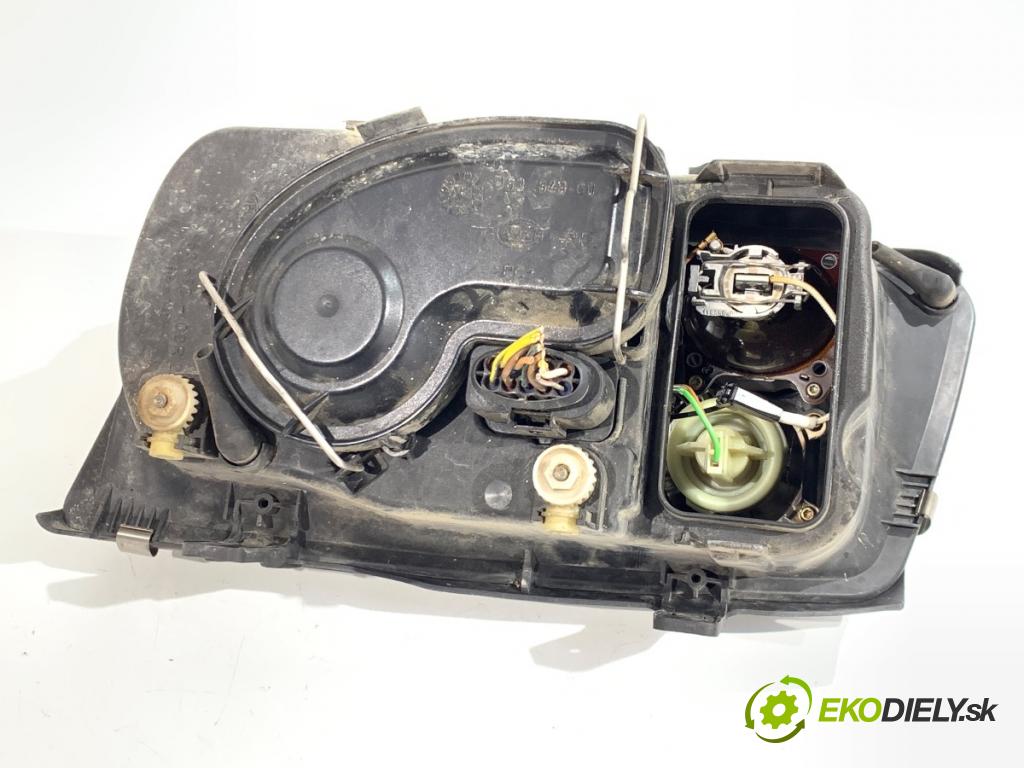 VW BORA I sedan 1999 77 kW 1.6 16V 1598 světlomet pravý přední část