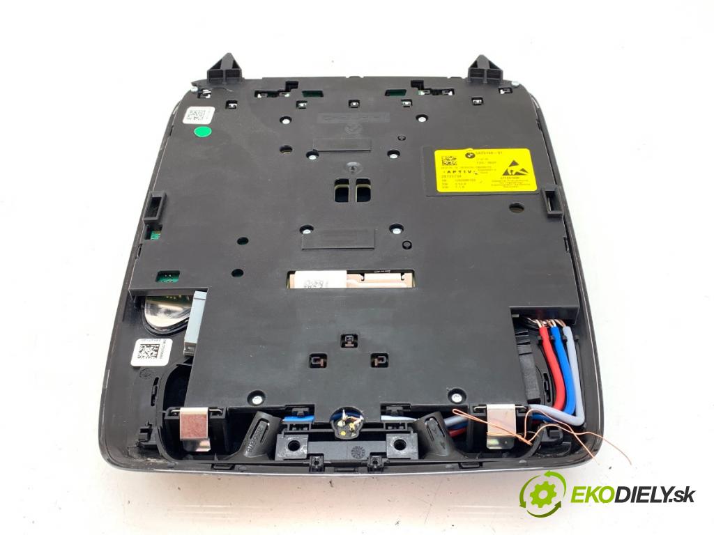 BMW G01 SUV 2020 135 kW xDrive 30 e Plug-in-Hybrid 1998 Svetlo stropné 5A25159