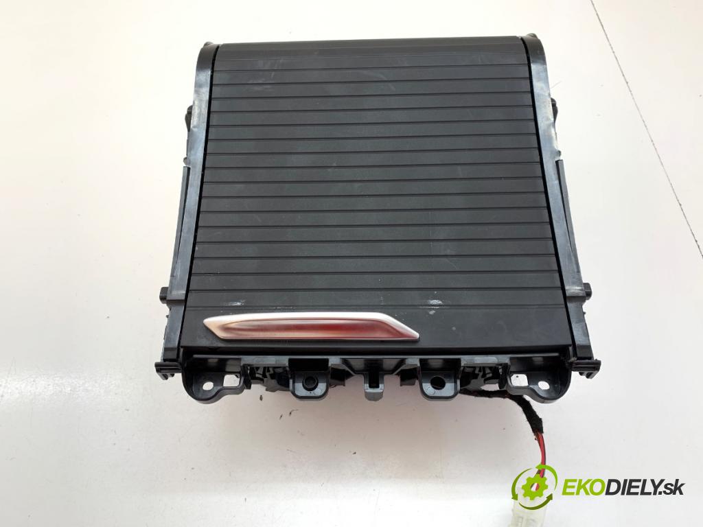 BMW G01 SUV 2020 135 kW xDrive 30 e Plug-in-Hybrid 1998 Držiak na nápoje 5A010B0 (Držiak (úchyt) na nápoje)