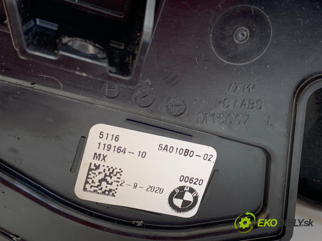 BMW G01 SUV 2020 135 kW xDrive 30 e Plug-in-Hybrid 1998 Držiak na nápoje 5A010B0 (Držiak (úchyt) na nápoje)